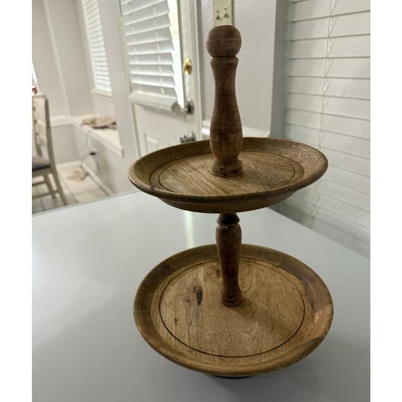 2 Tier wooden Fruit Stand - Picture 1 of 2